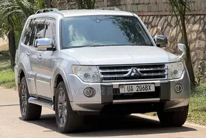 Mitsubishi Pajero 3.2 Di-Dc GLS 2012