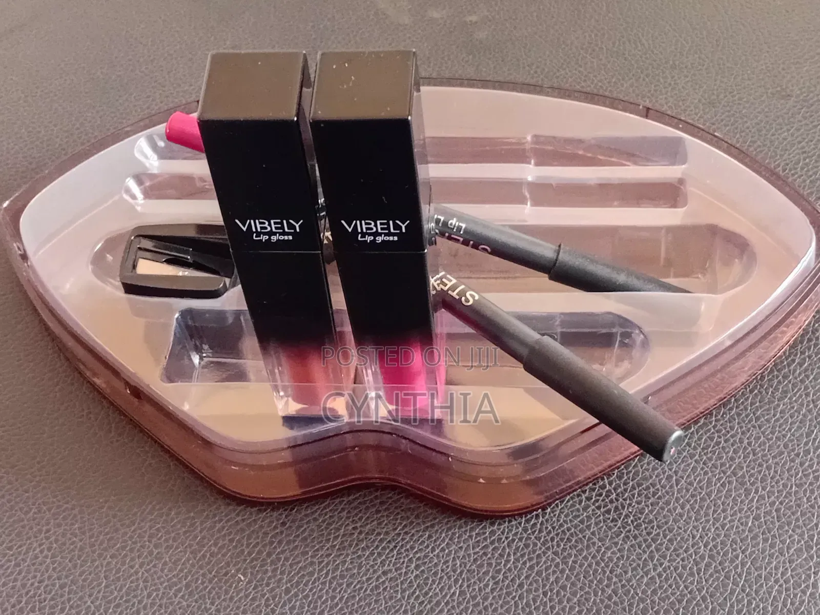 Non Drying Lip Liner and Lipstick Set