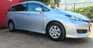 Toyota Wish 2011 Silver