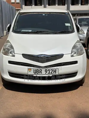 Toyota Ractis 2010 White