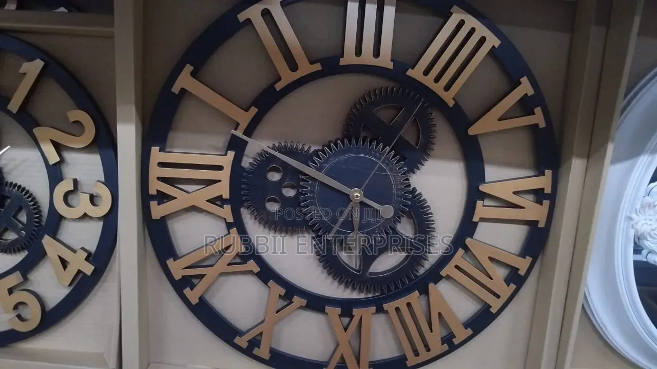 Gear Wall Roman Clock