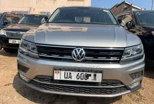 Volkswagen Tiguan 2018 Gray