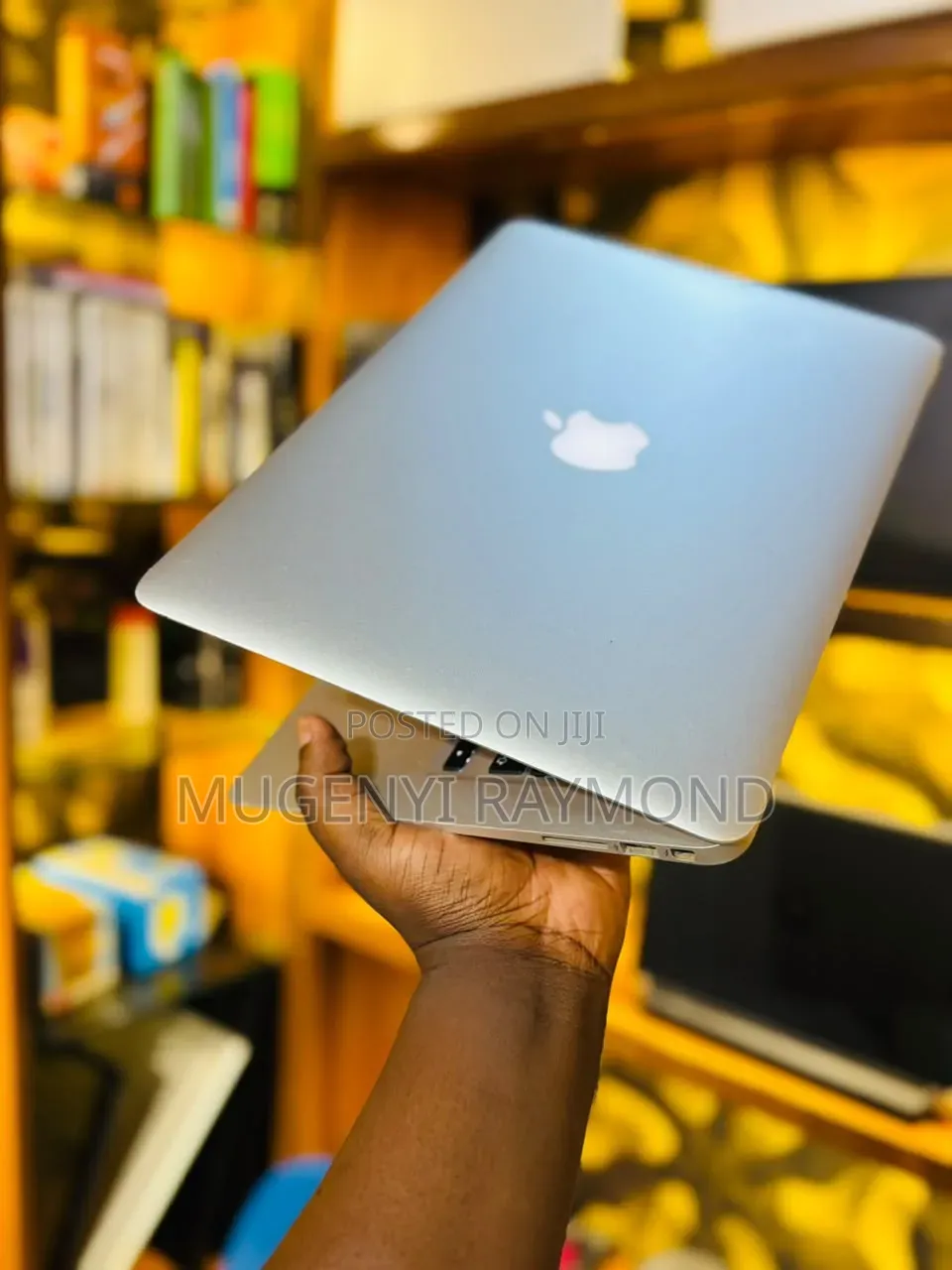 Laptop Apple MacBook Pro 2017 8GB Intel Core i5 SSD 256GB