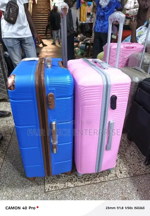 Original Plastic Suitcase in Large Size