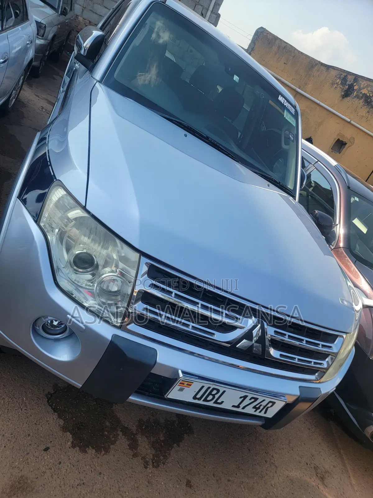 Mitsubishi Pajero 2012 Silver