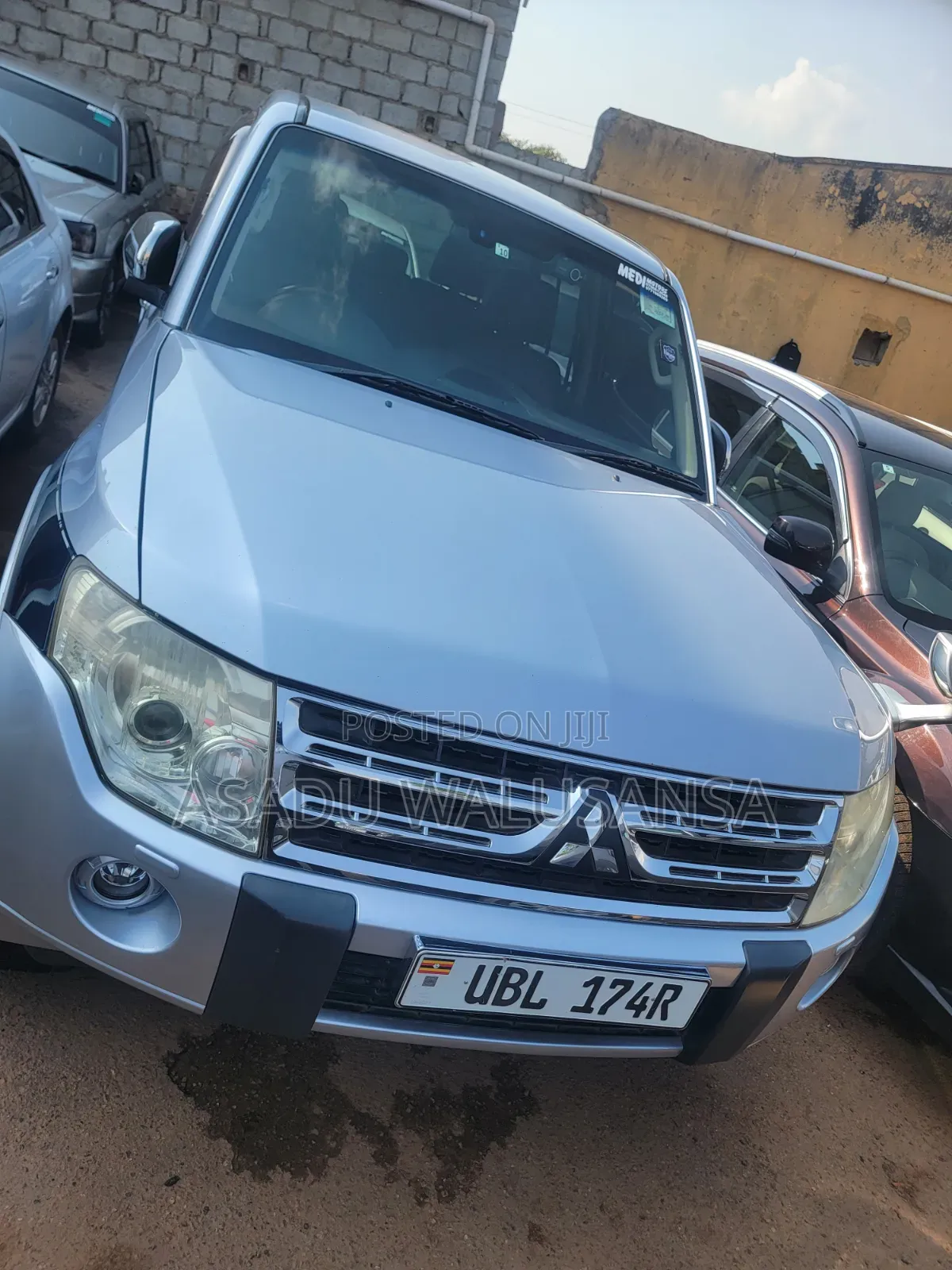 Mitsubishi Pajero 2012 Silver