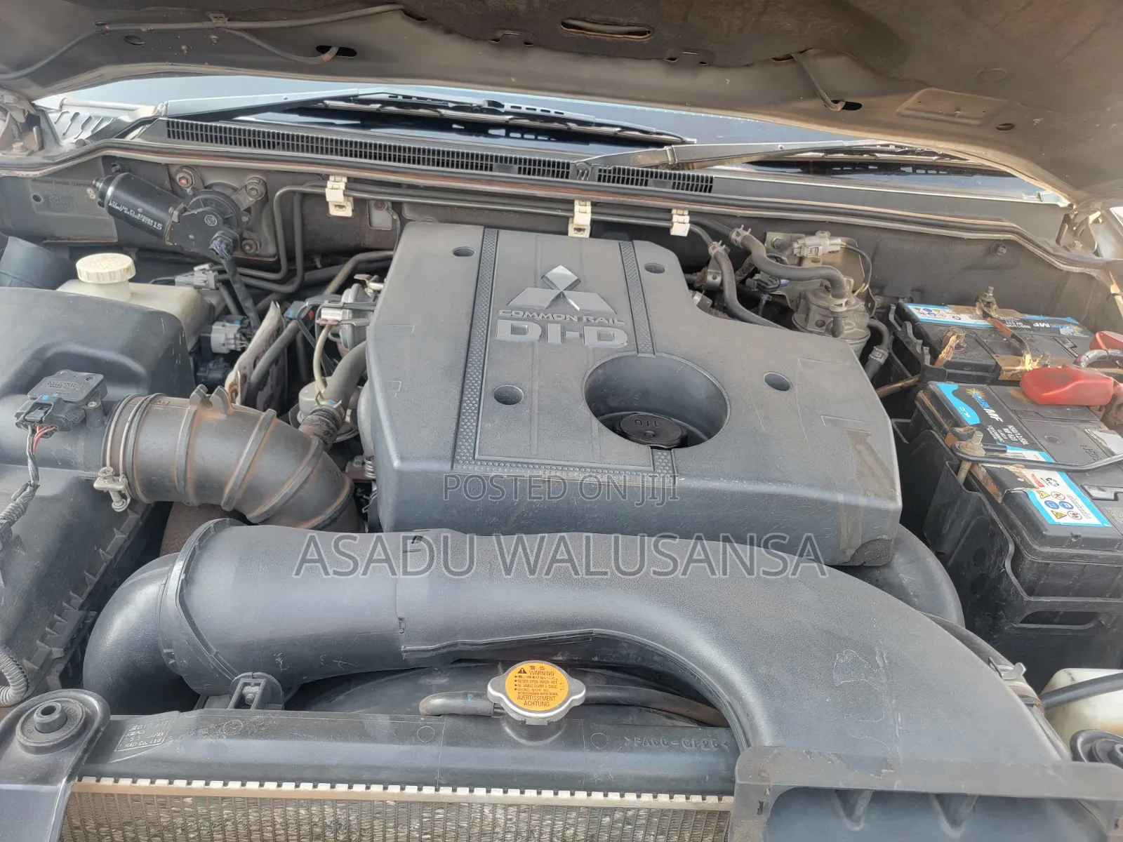 Mitsubishi Pajero 2012 Silver
