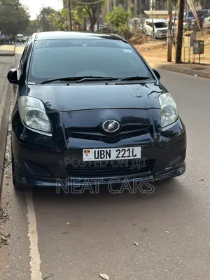 Toyota Vitz 2009 Black