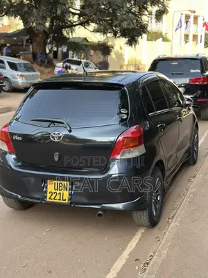 Toyota Vitz 2009 Black