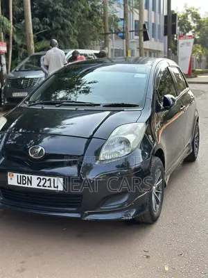 Toyota Vitz 2009 Black