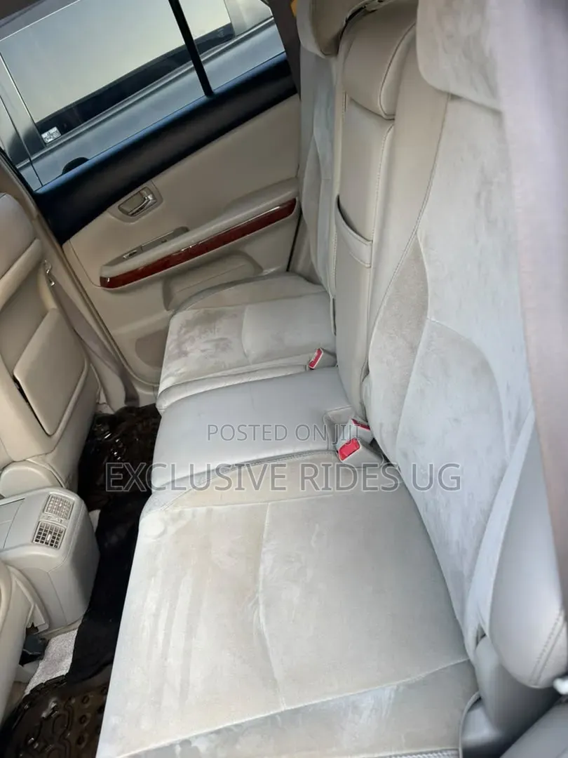 Toyota Harrier 2011 Silver