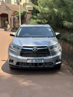 Toyota Kluger 2016 Silver