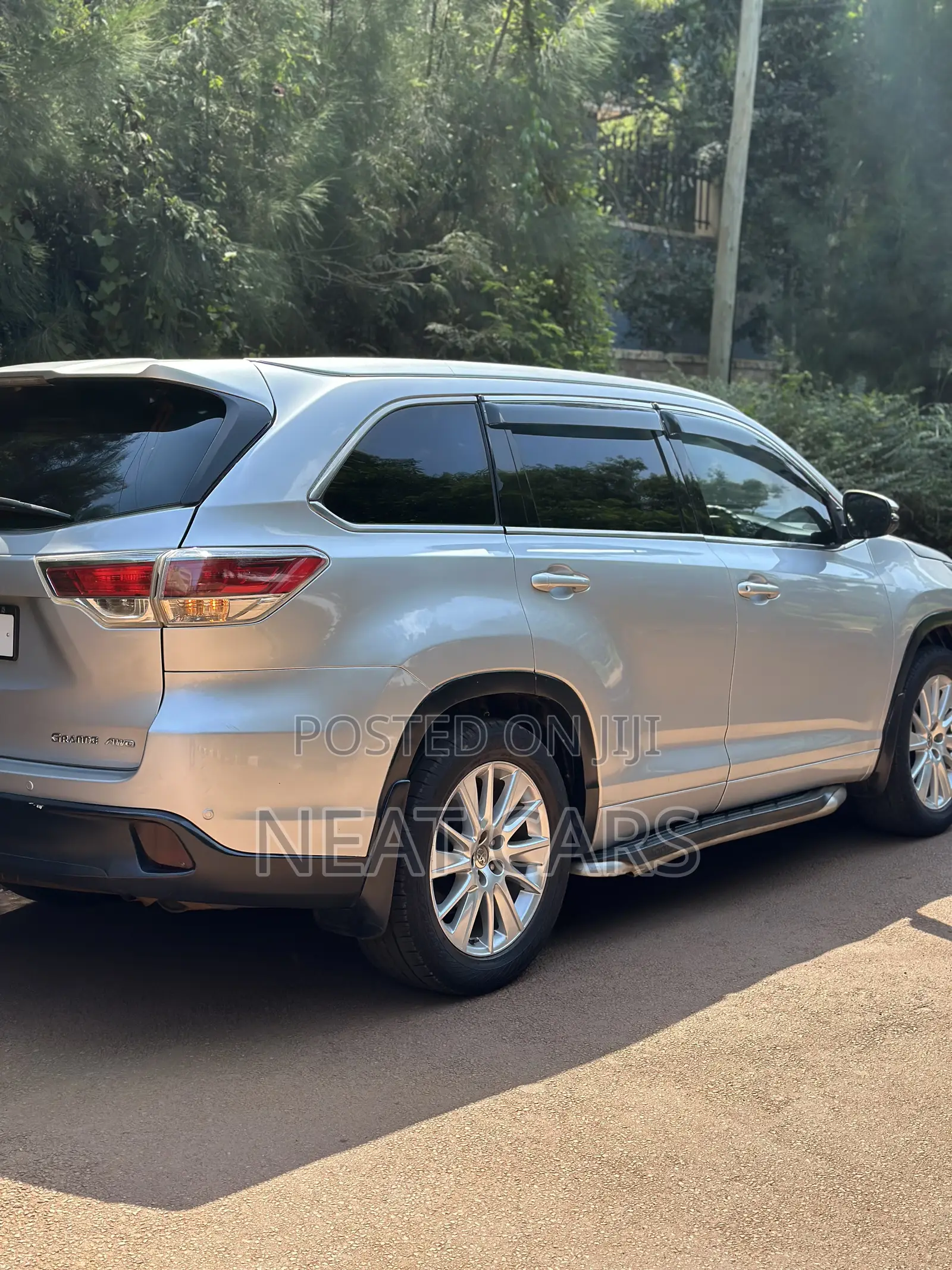 Toyota Kluger 2016 Silver