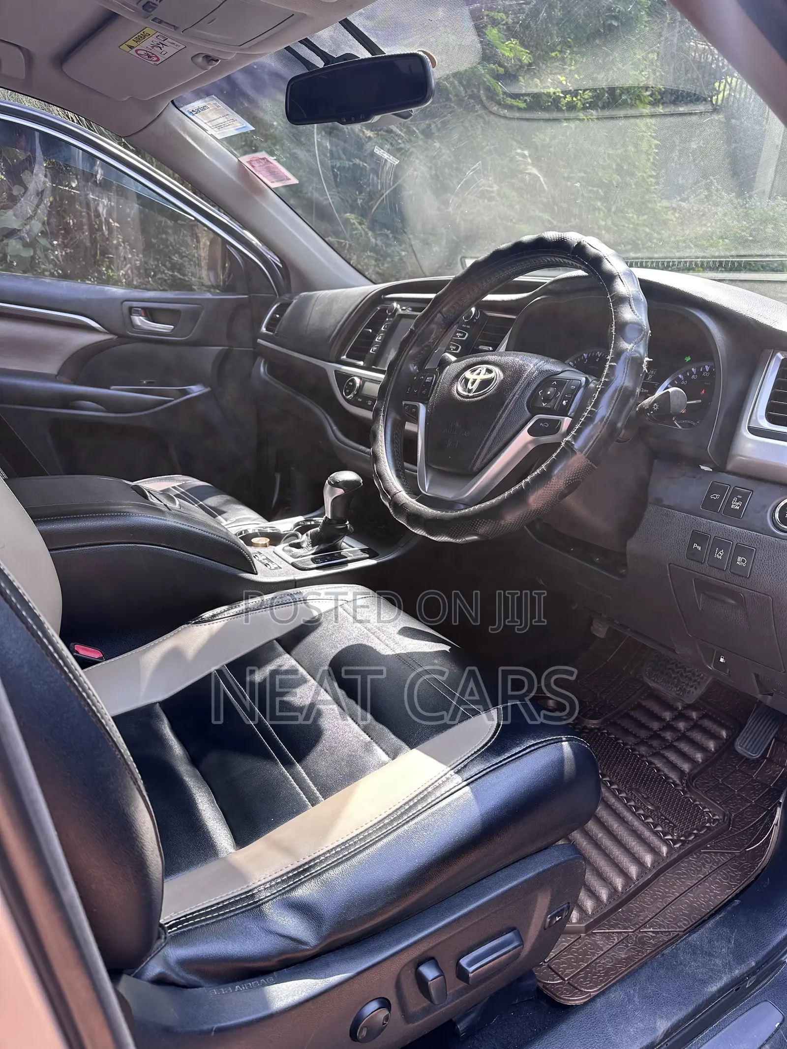 Toyota Kluger 2016 Silver