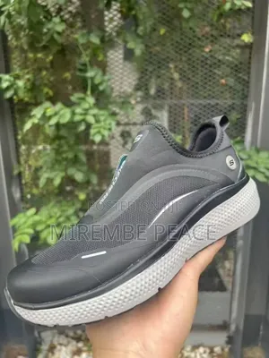 Sketchers Slip on Sneakers