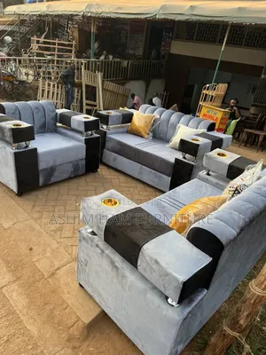 5 Seater's Sofa 2,2,1 Available