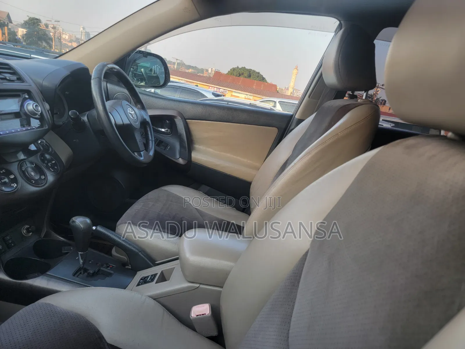 Toyota Vanguard 2011 Black