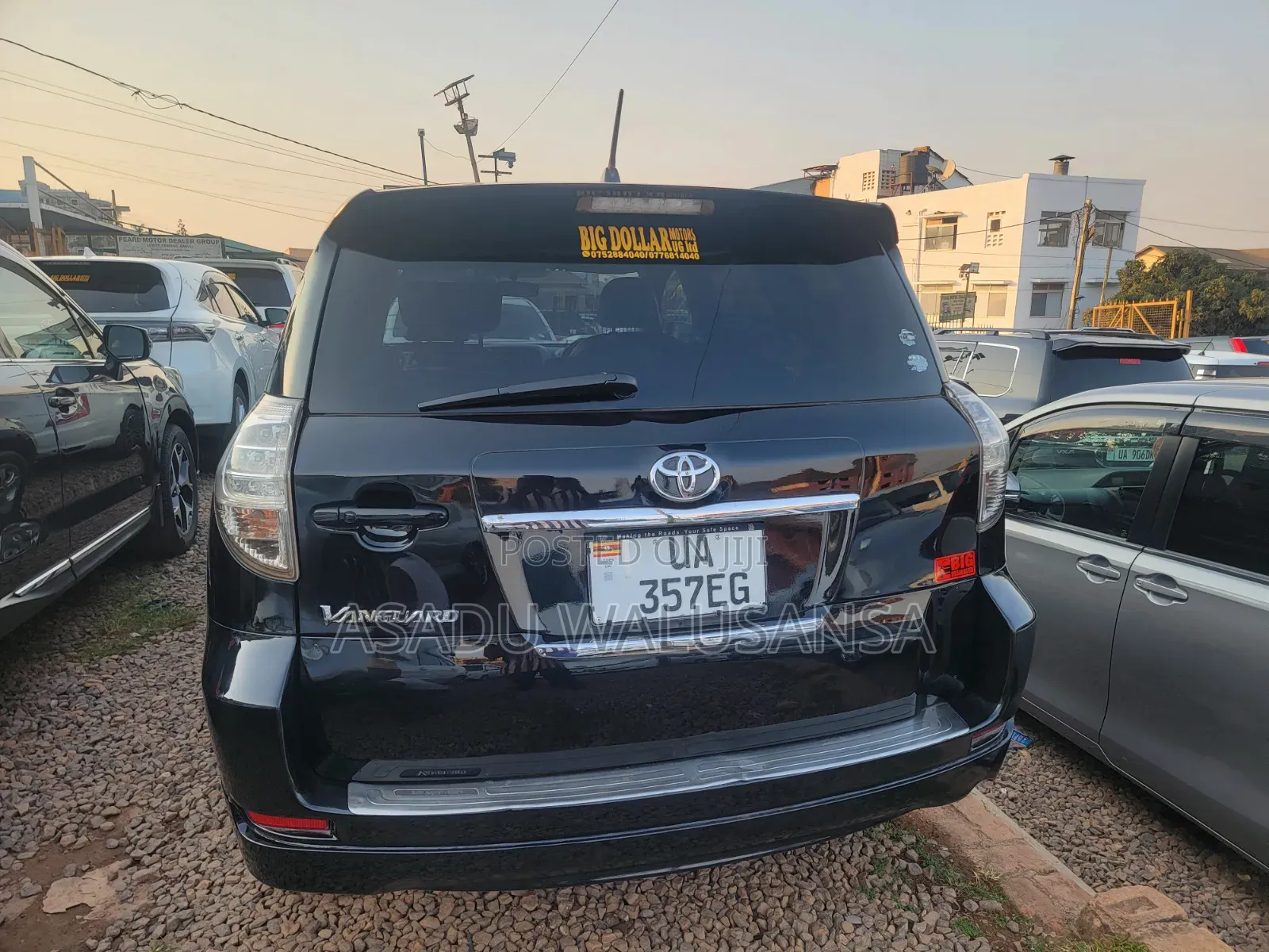 Toyota Vanguard 2011 Black