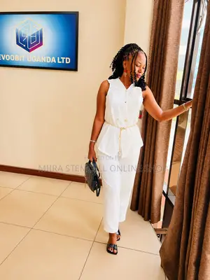 Lady Classy White Suit
