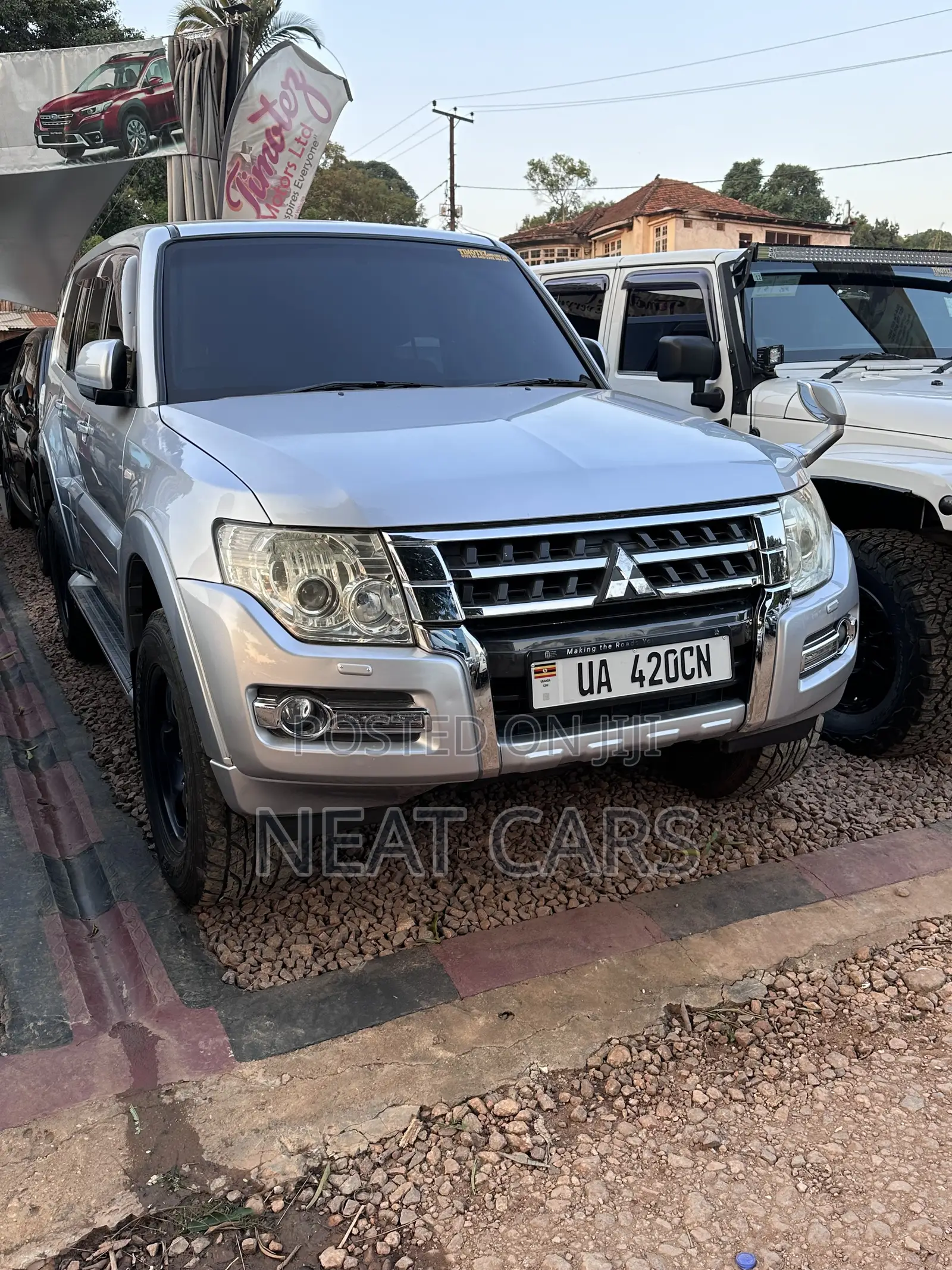 Mitsubishi Pajero 2010 Silver