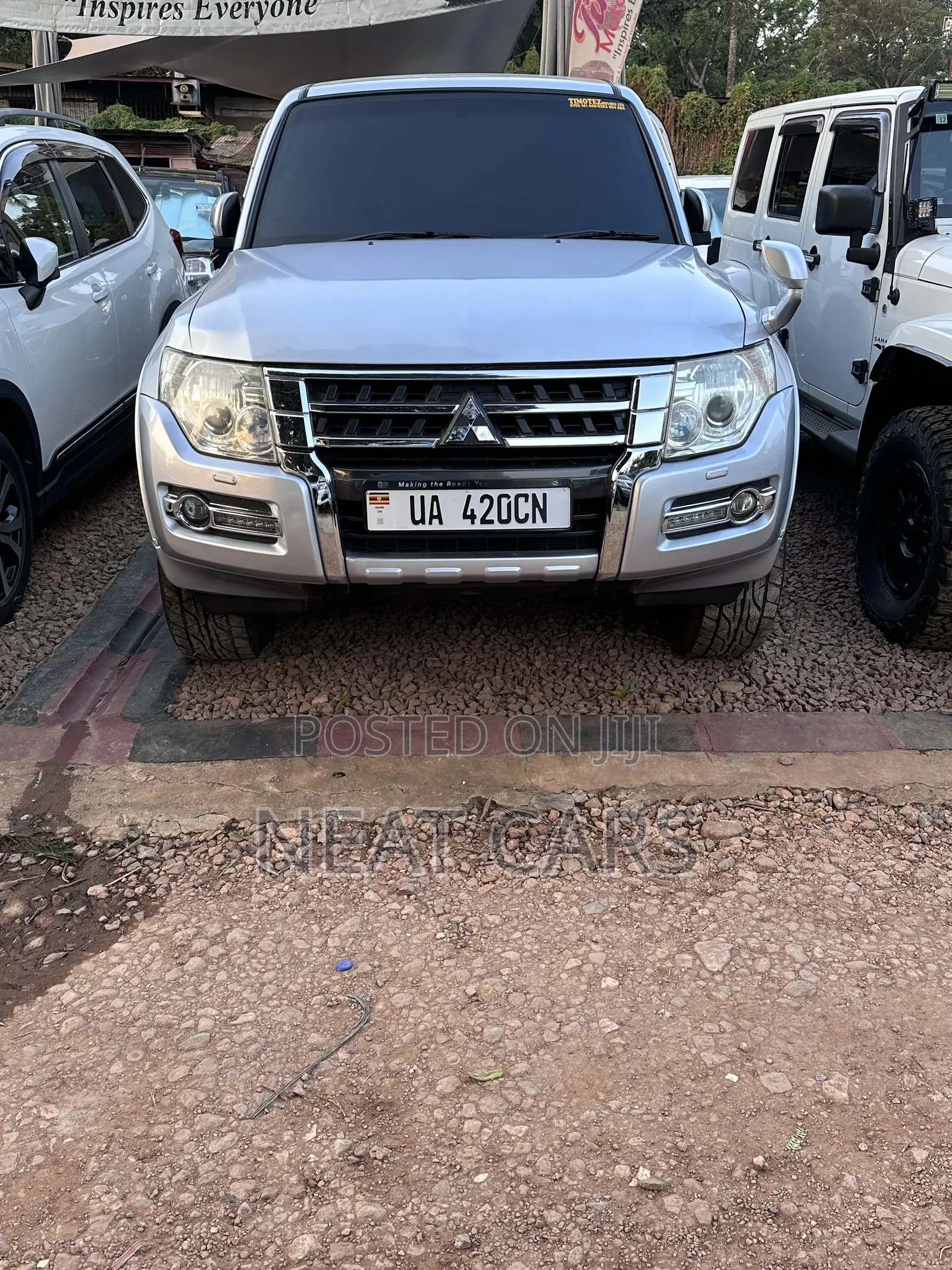 Mitsubishi Pajero 2010 Silver