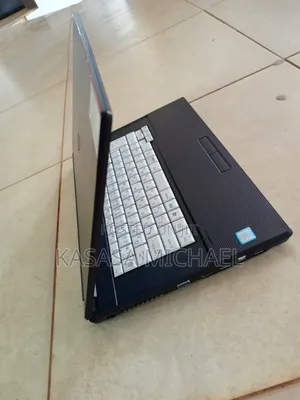 Laptop Fujitsu Lifebook A579 4GB Intel Core i3 HDD 250GB