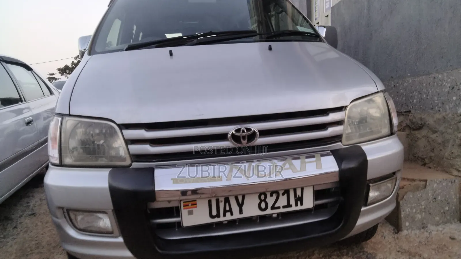 Toyota Noah 2001 Silver