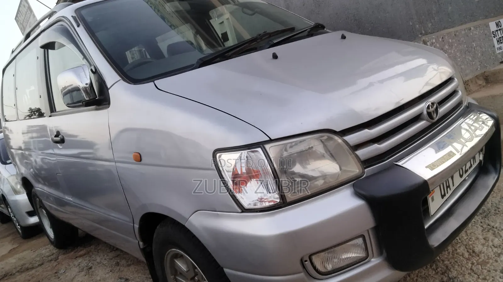 Toyota Noah 2001 Silver