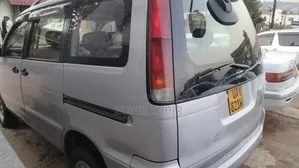Toyota Noah 2001 Silver