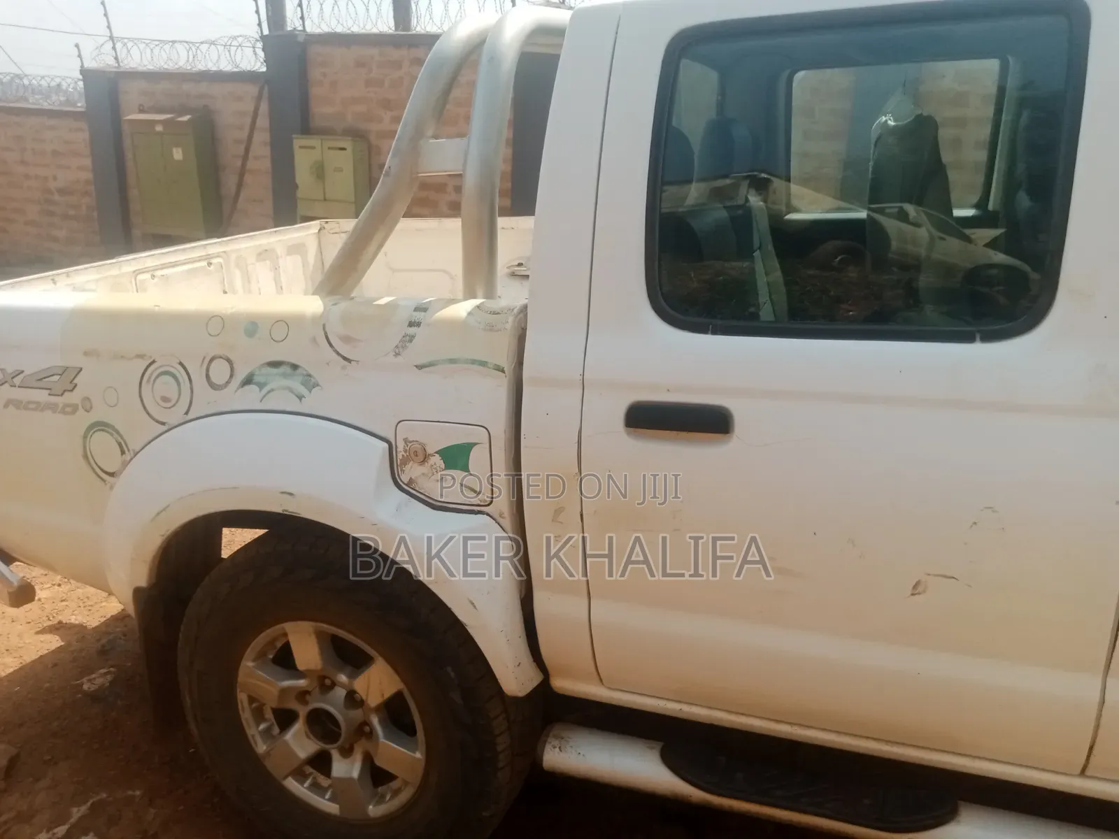 Nissan Hardbody 2014 White