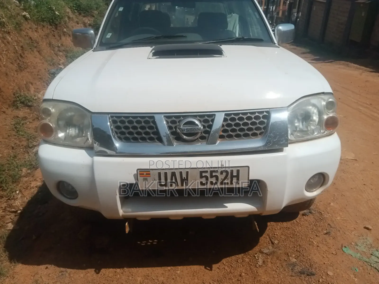 Nissan Hardbody 2014 White