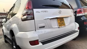 Toyota Land Cruiser Prado 2004 White