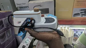 Portable Foldable Steam Travel Flat Iron