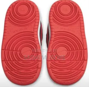 Nike Court Borough Low 2