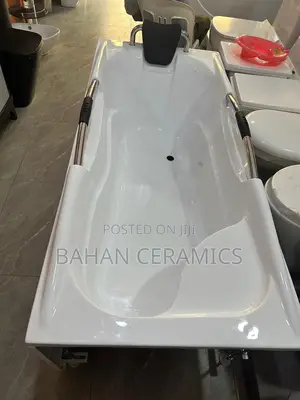 Bathtubs With Handles and Head Rest
