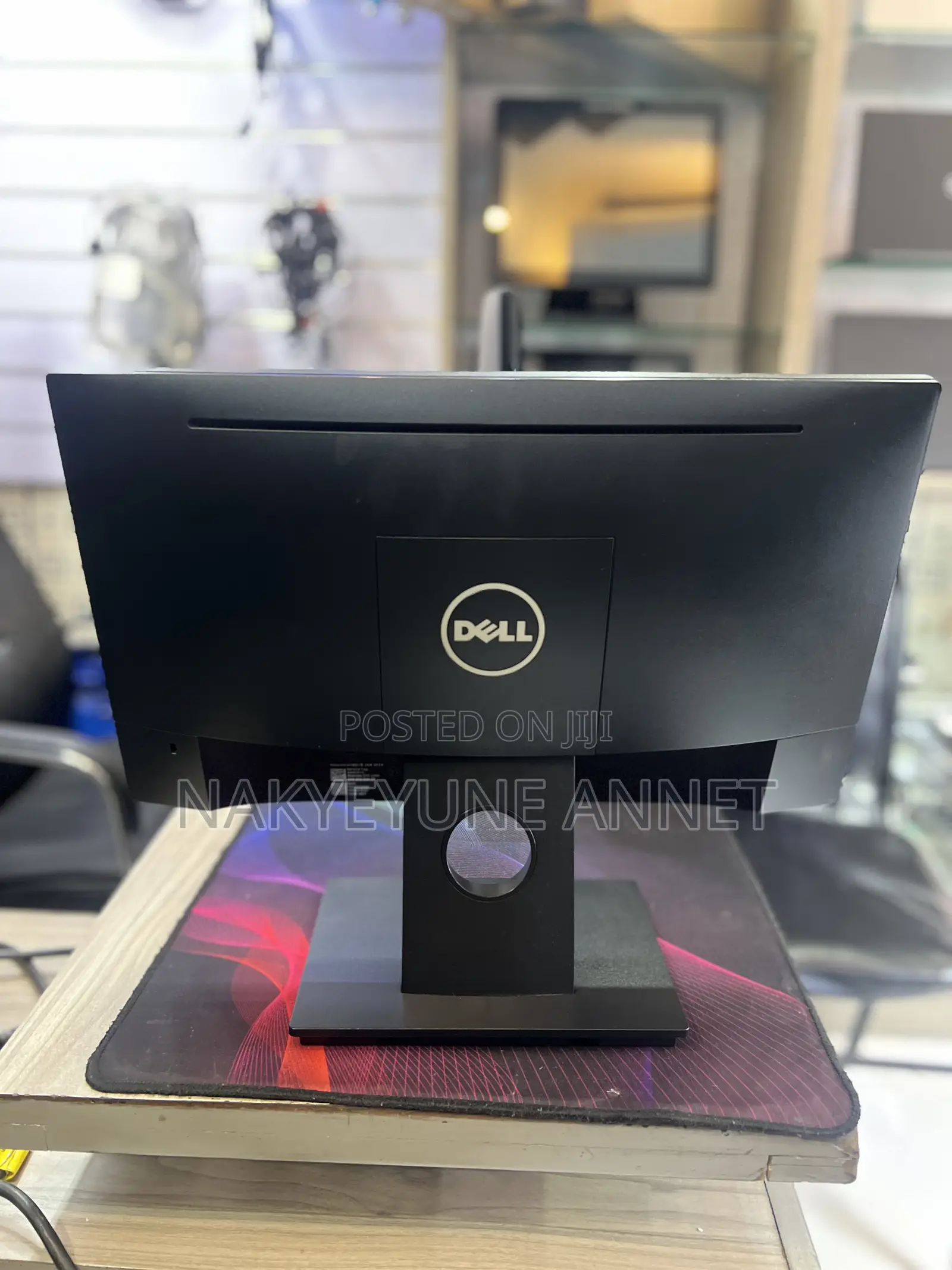 19 Inch Dell Monitor