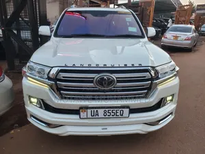 Toyota Land Cruiser 4.6 V8 ZX 2018 White
