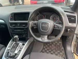 Audi Q5 2012 Silver