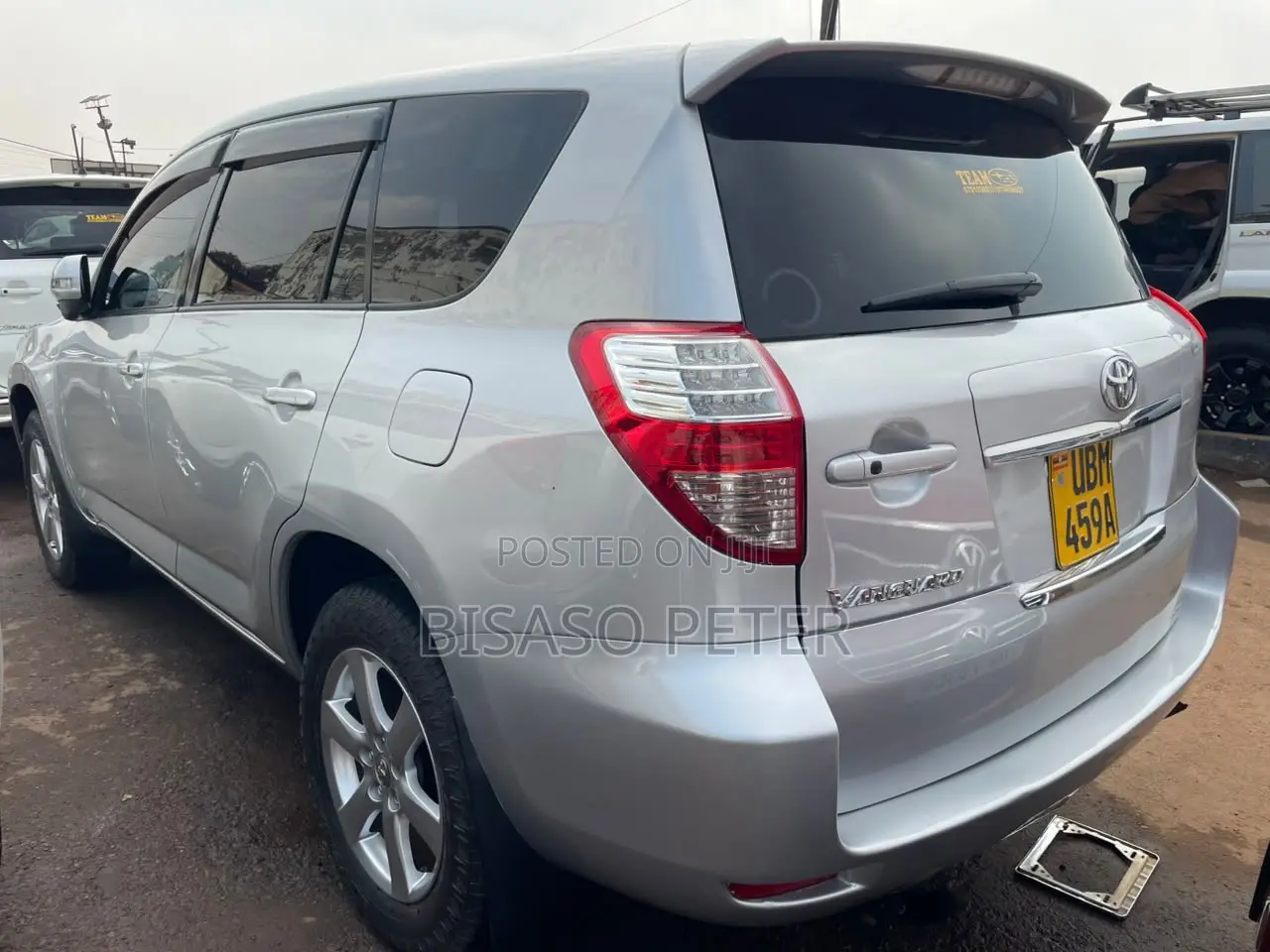 Toyota Vanguard 2010 Silver