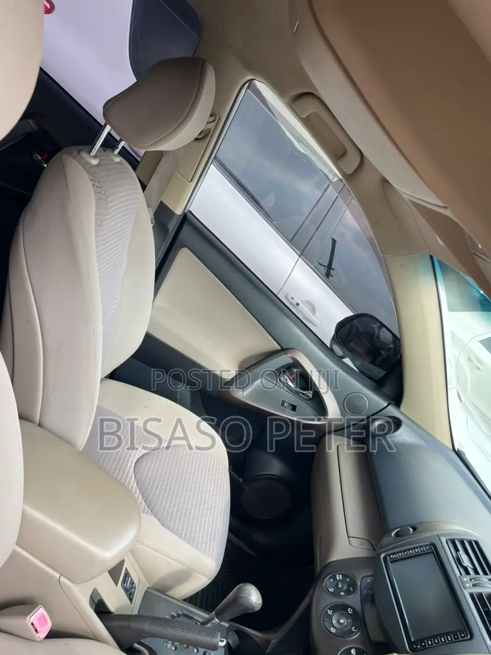 Toyota Vanguard 2010 Silver
