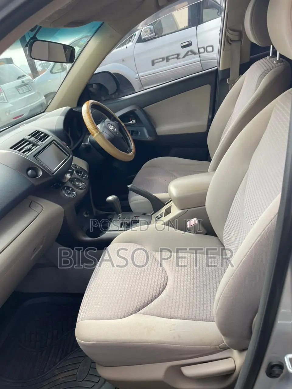Toyota Vanguard 2010 Silver