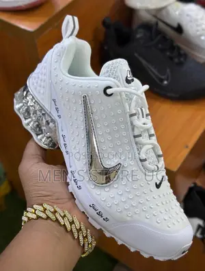 Nike Classic Men’S Authentic White Sneakers