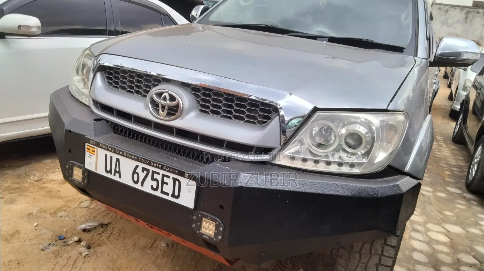 Toyota Hilux 2010 Gray