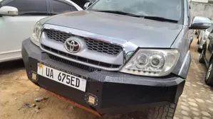 Toyota Hilux 2010 Gray