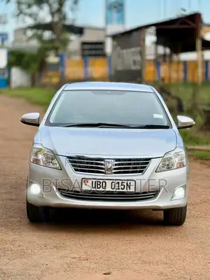 Toyota Premio 2015 Silver