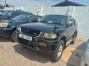 Mitsubishi Challenger 2000 Black