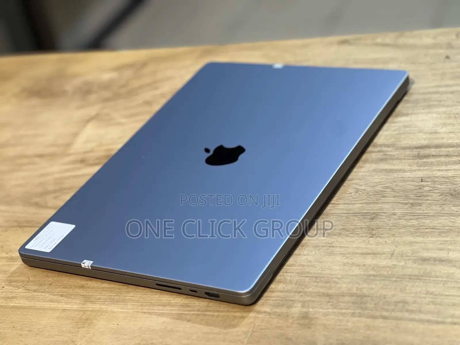 Apple MacBook Pro 2021 M1 Max 64GB Apple M1 Max SSHD (Hybrid) 512GB
