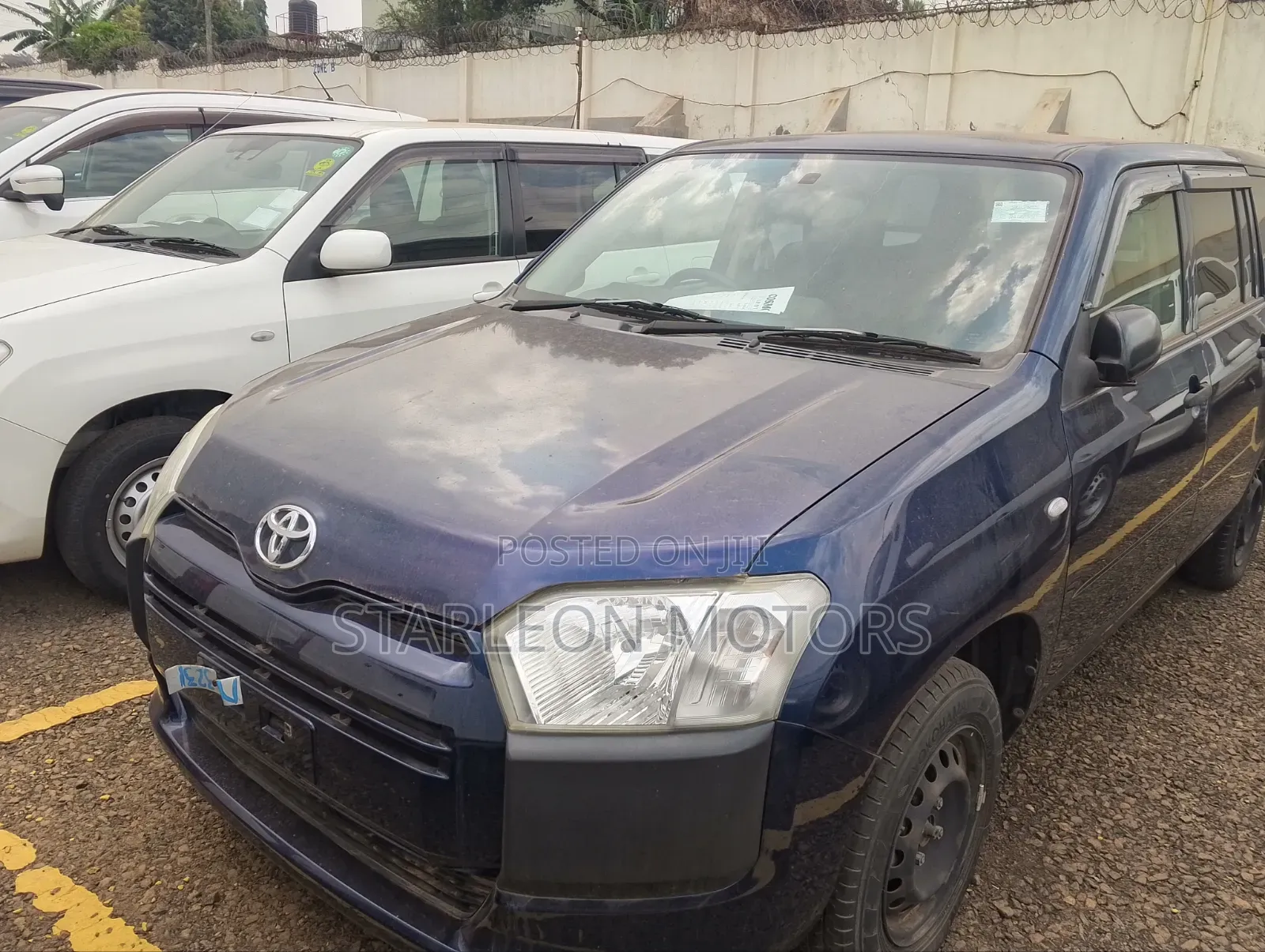 Toyota Probox 2017 Blue