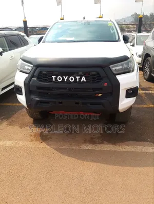 Toyota Hilux Revo Double Cab Deisel 2.4 AWD 2022 White