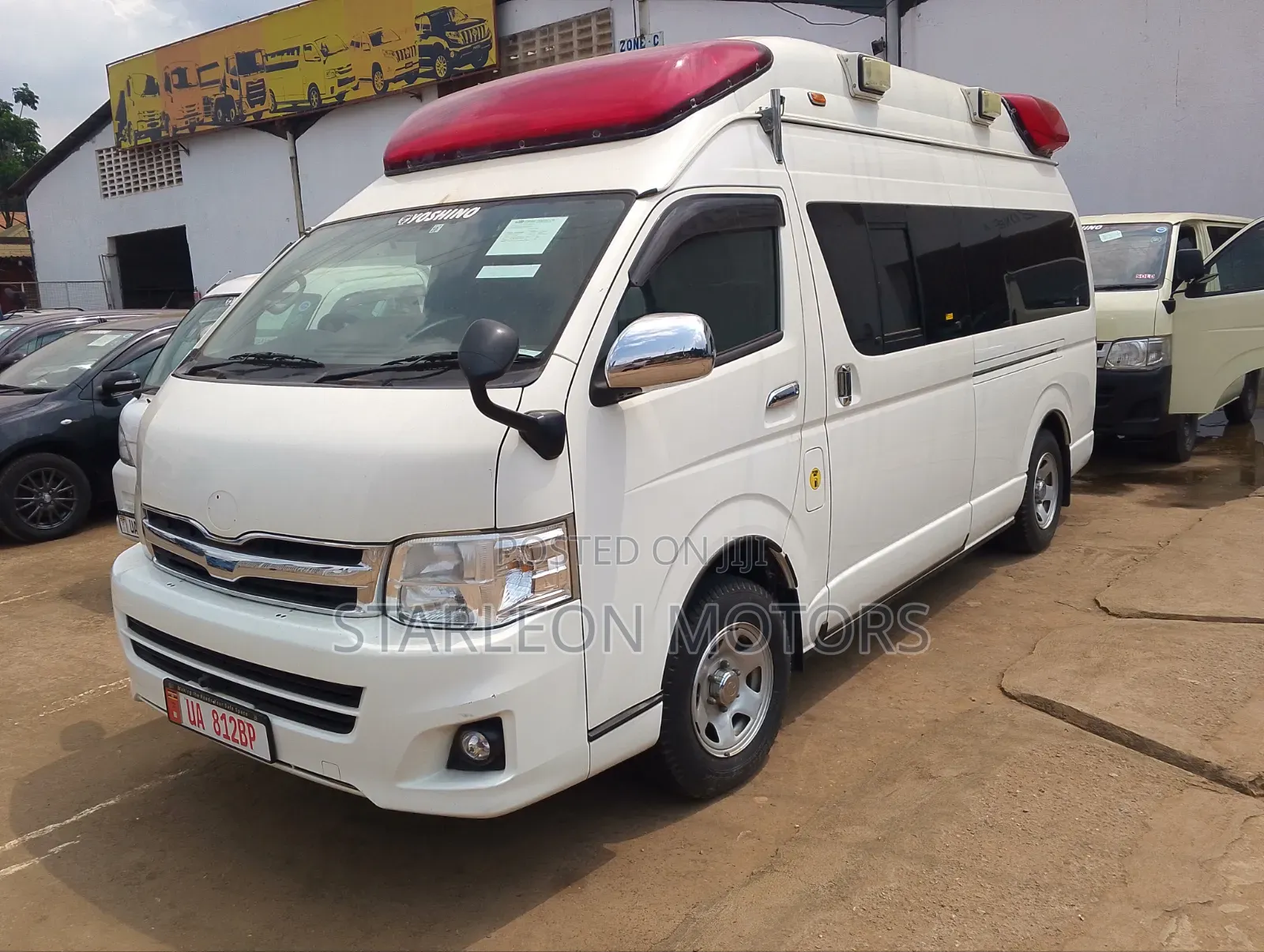 Toyota HiAce 2010 White